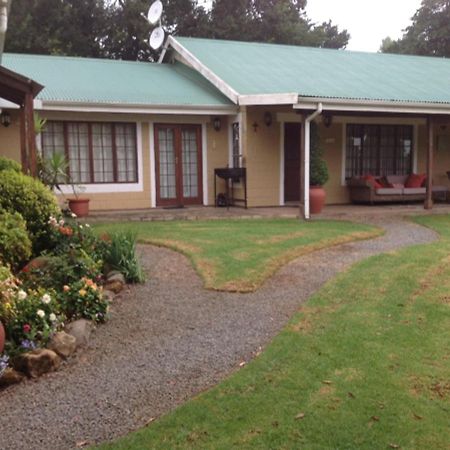 Cedar Garden Bed & Breakfast Underberg Exterior photo